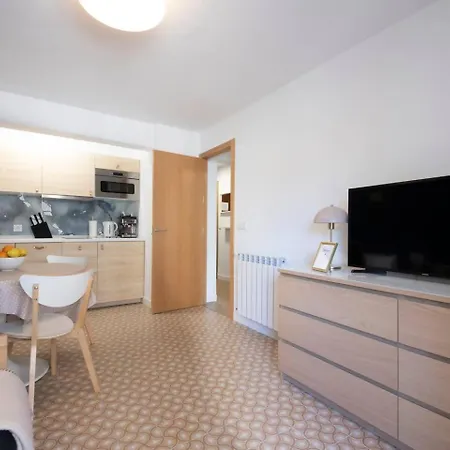 Acogedor Apartamento A 10 Minutos En Coche Del Centro De San Sebastian, Incluye Parking En El Centro De San Sebastian *