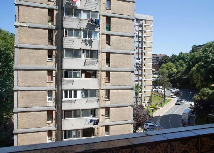Acogedor Apartamento A 10 Minutos En Coche Del Centro De San Sebastian, Incluye Parking En El Centro De San Sebastian דירה *