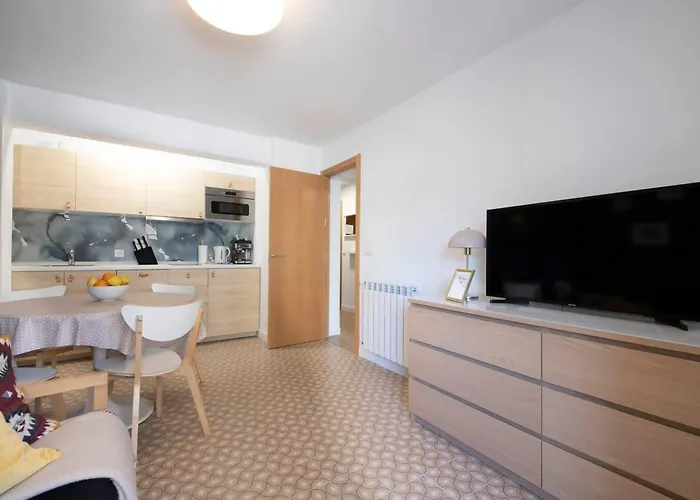 Acogedor Apartamento A 10 Minutos En Coche Del Centro De San Sebastian, Incluye Parking En El Centro De San Sebastian *